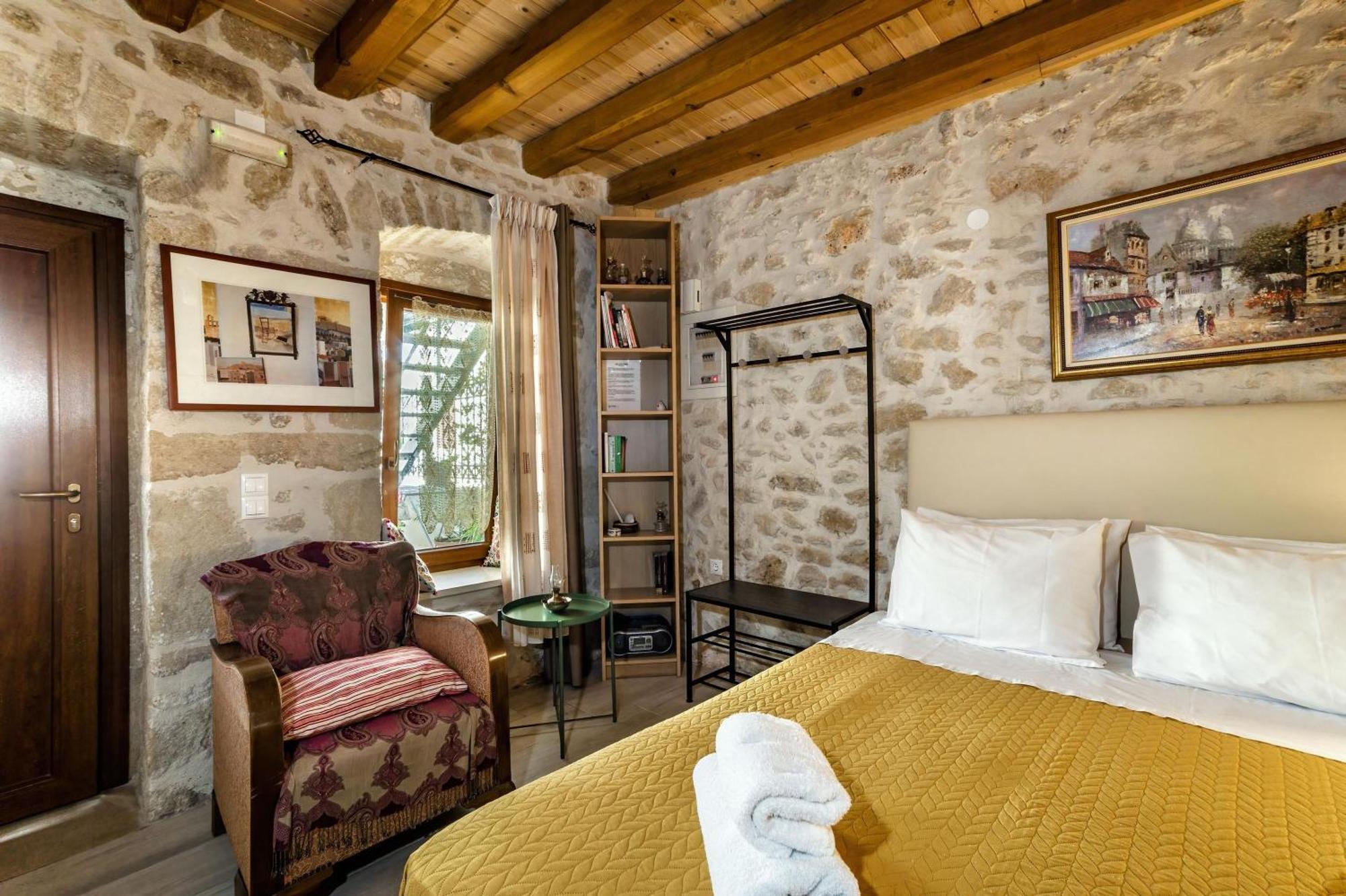 Guest House Aphrodite Kato Archanes Esterno foto
