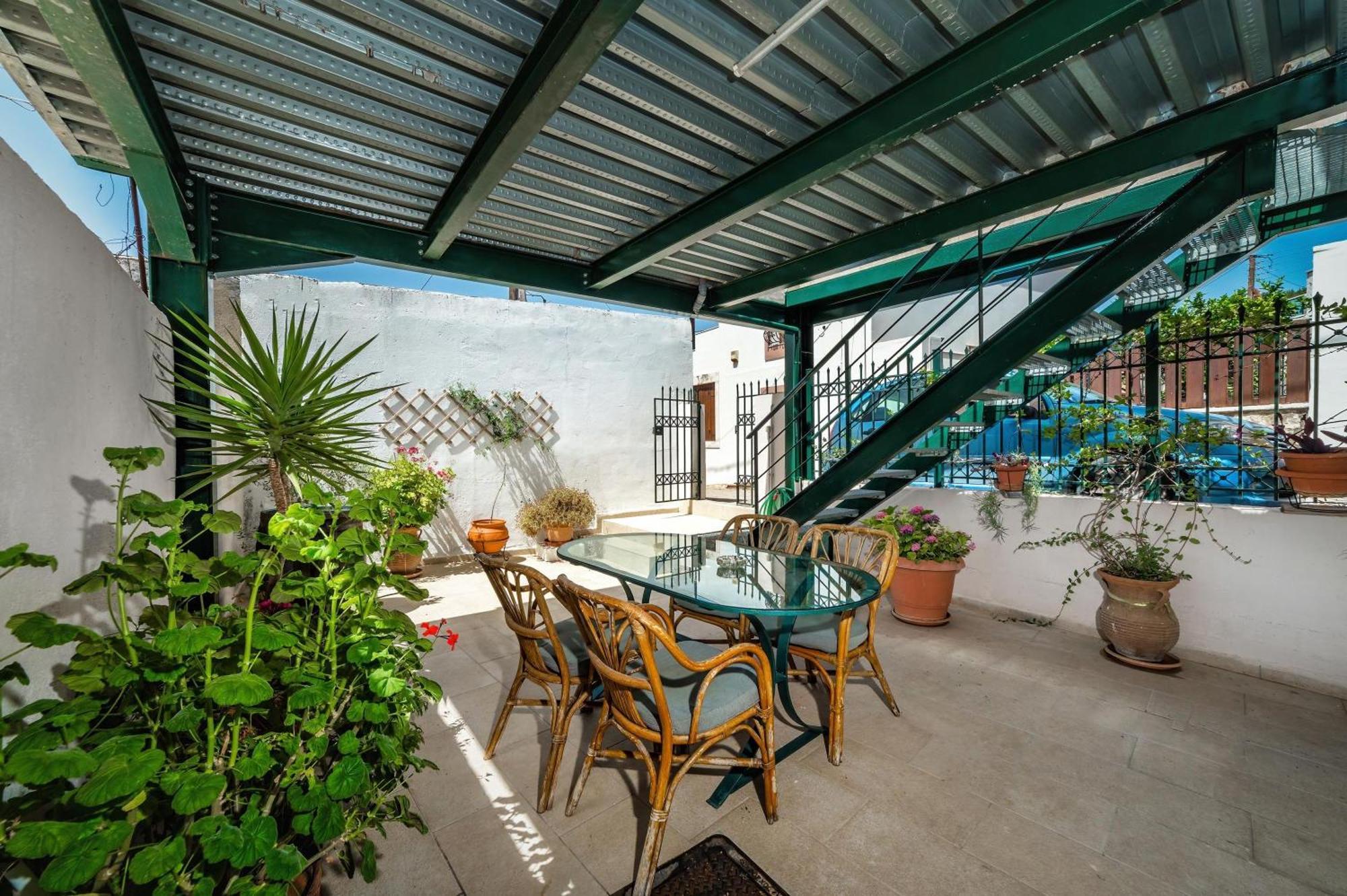 Guest House Aphrodite Kato Archanes Esterno foto