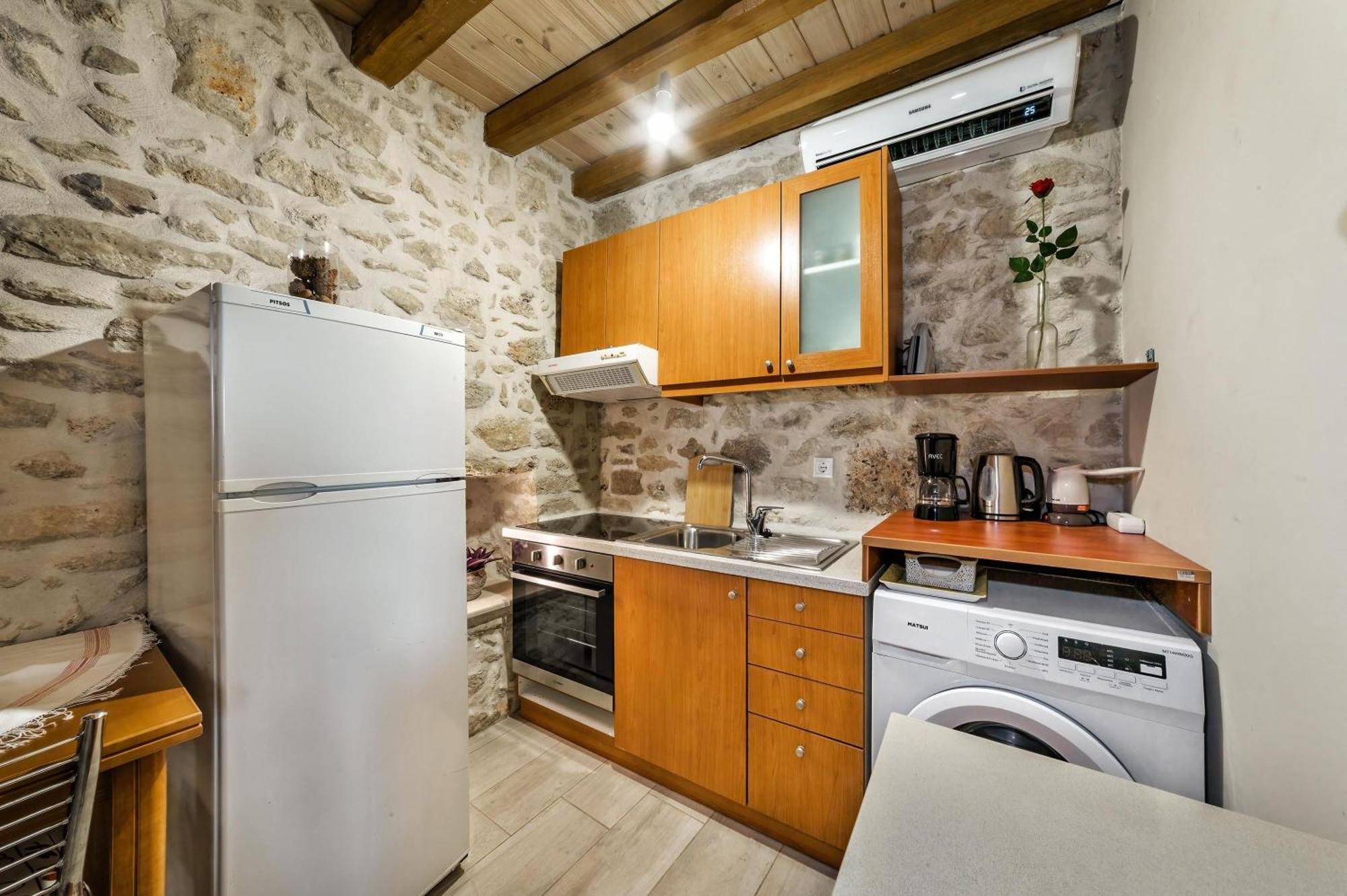 Guest House Aphrodite Kato Archanes Esterno foto